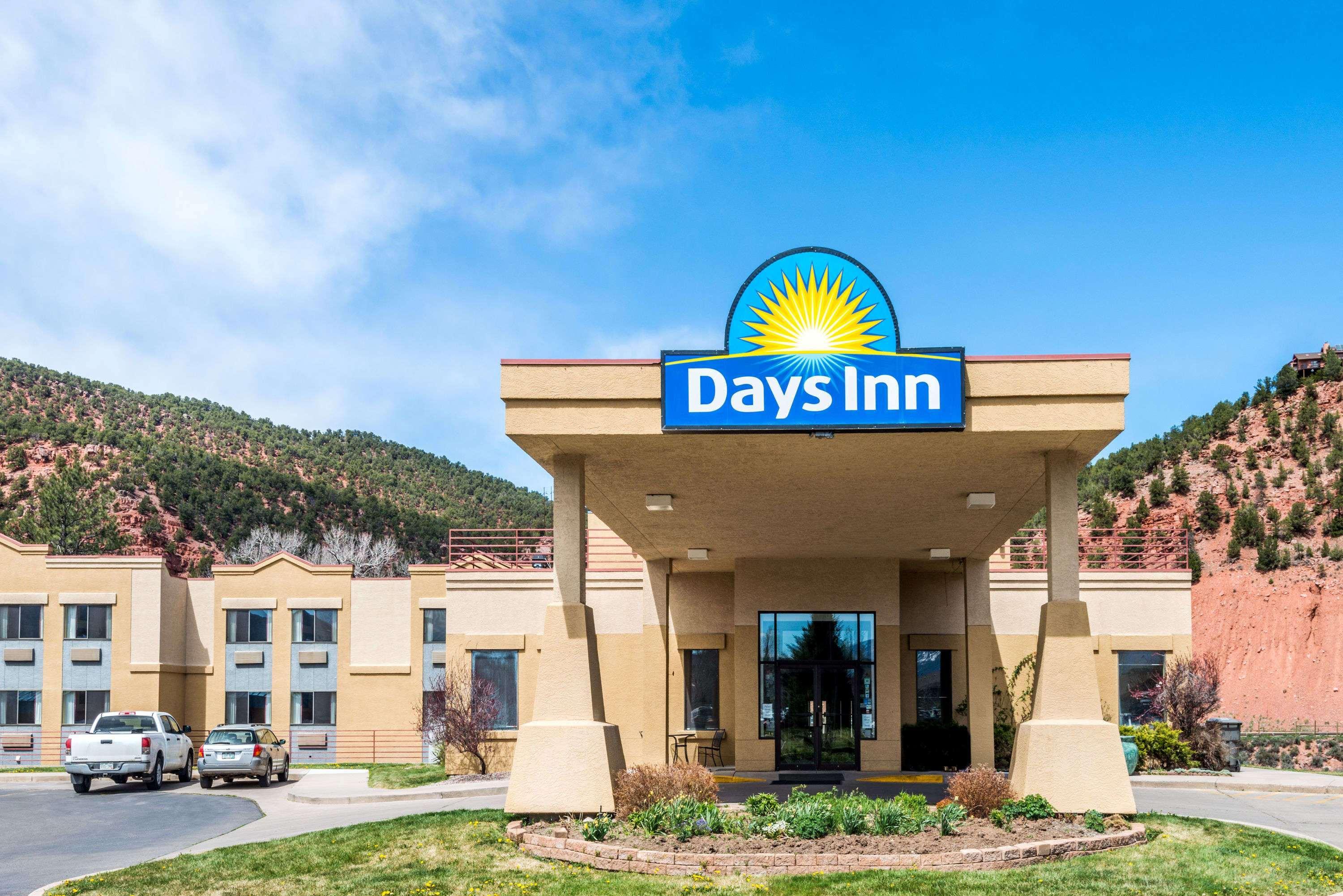 Days Inn By Wyndham Carbondale Exterior foto